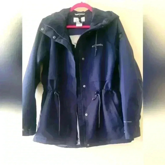 Columbia insulated women's jacket, Medium, Navy blue , in excellent condition. - Picture 5 of 14